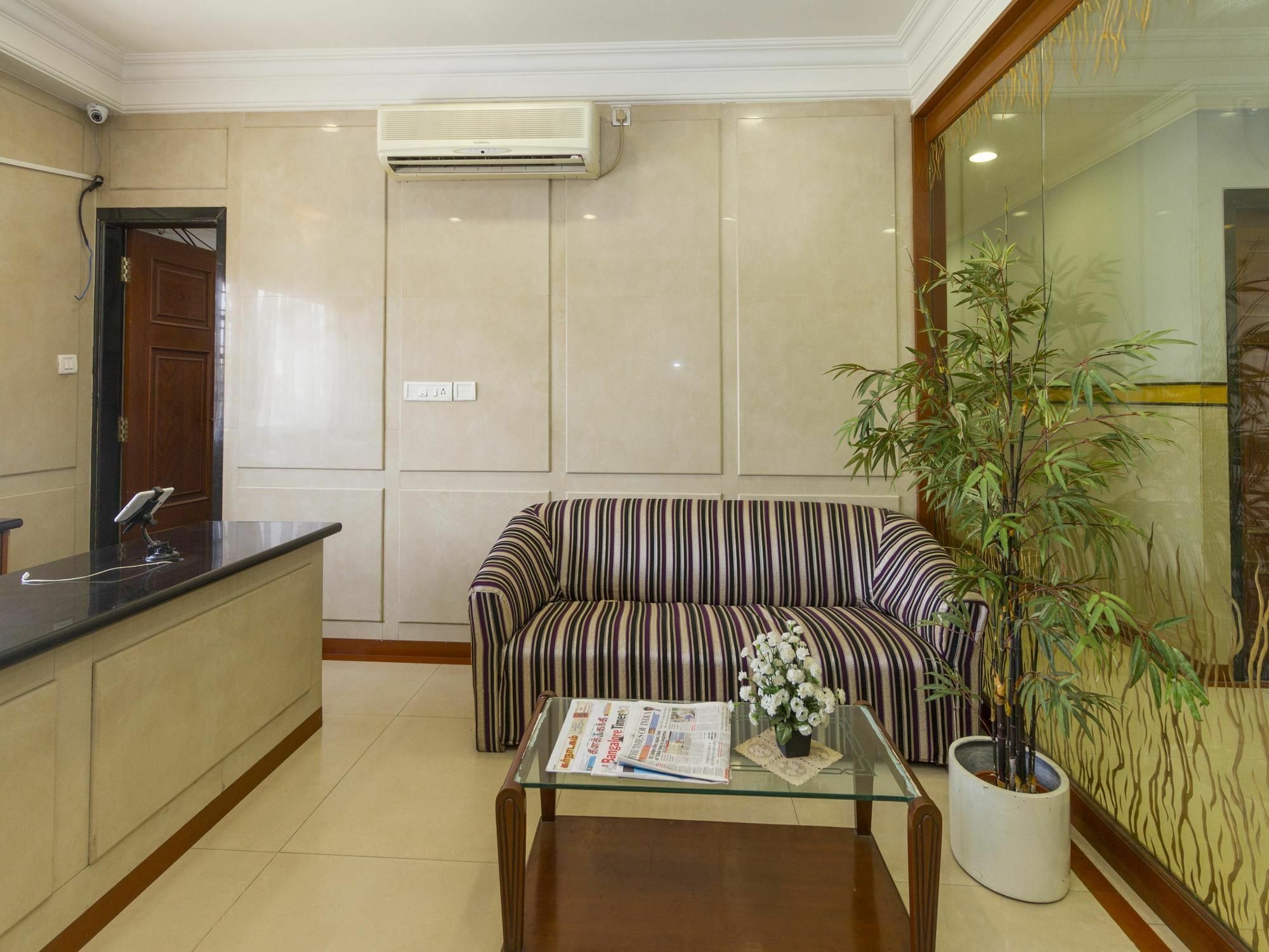 Oyo 579 Hotel Aab Bangalore Eksteriør billede